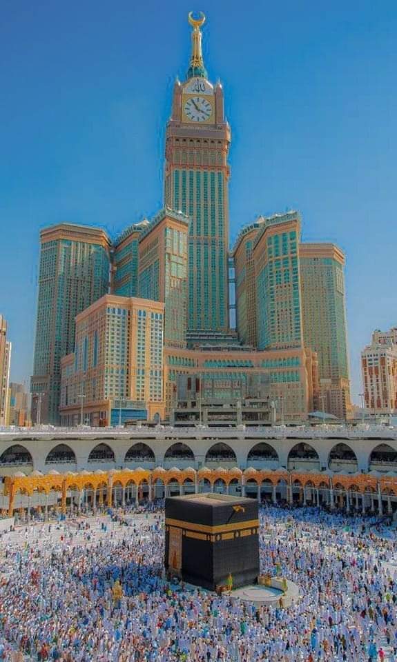 Makkah skyline and landmarks, explored with Gamana audio tours
