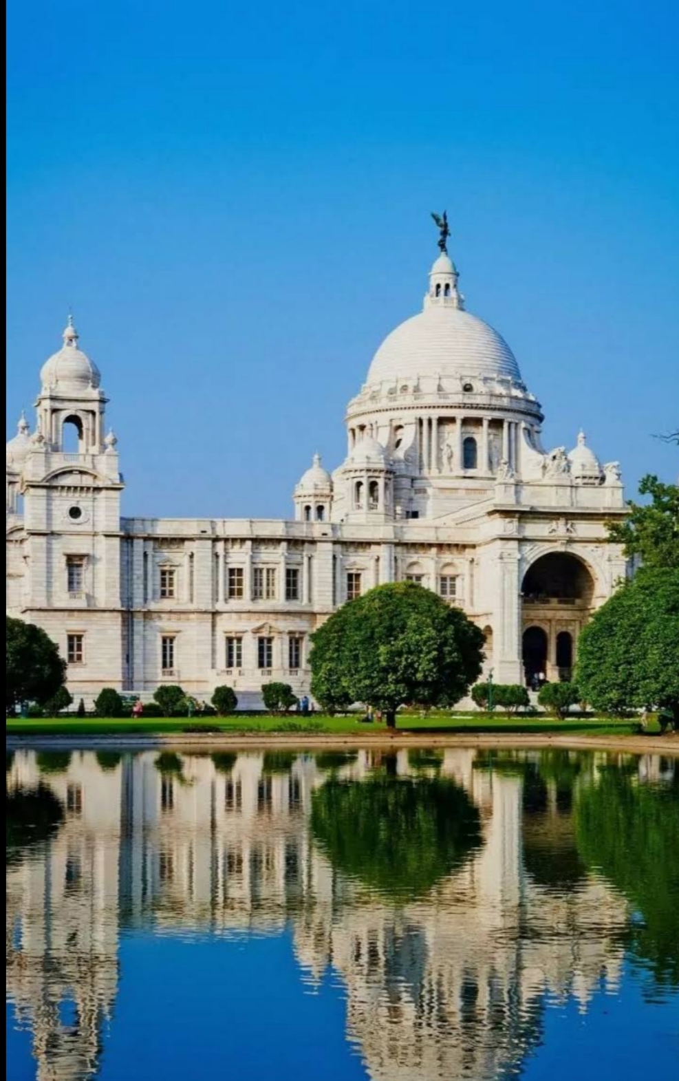 Kolkata skyline and landmarks, explored with Gamana audio tours