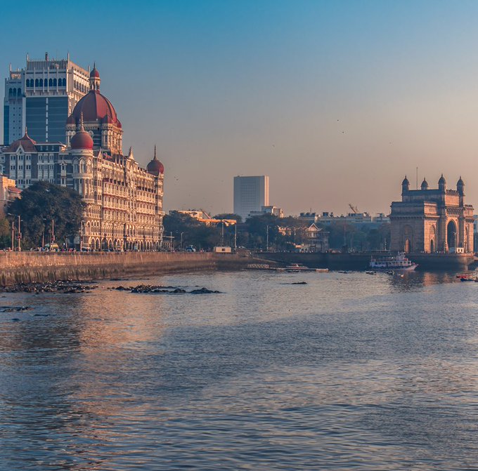 Mumbai skyline and landmarks, explored with Gamana audio tours