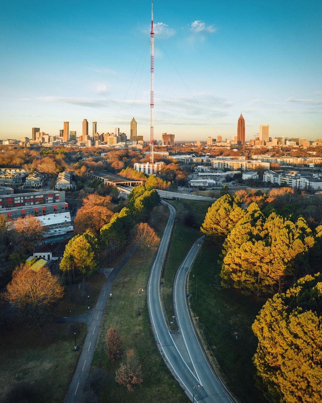 Atlanta skyline and landmarks, explored with Gamana audio tours